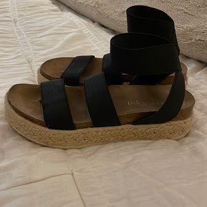 Steve Madden Platform Sandal